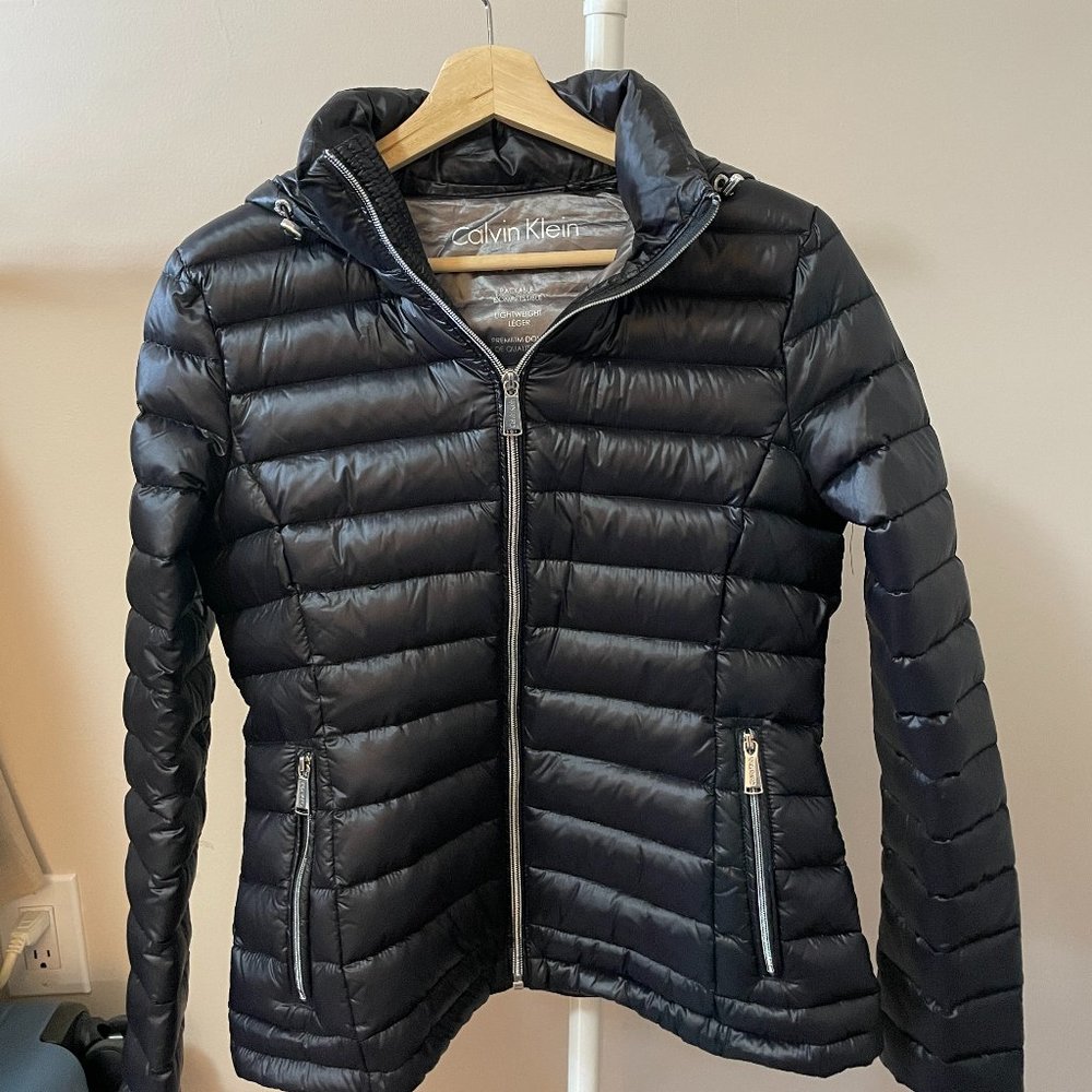 LIKE NEW Calvin Klein black premium down puffer jacket - women size XS